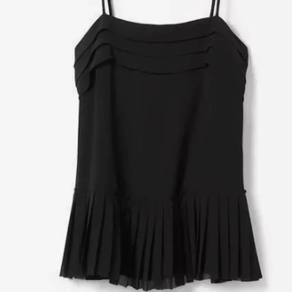 Banana Republic Black Pleated Chiffon Camisole Top Size XS - Picture 3 of 11